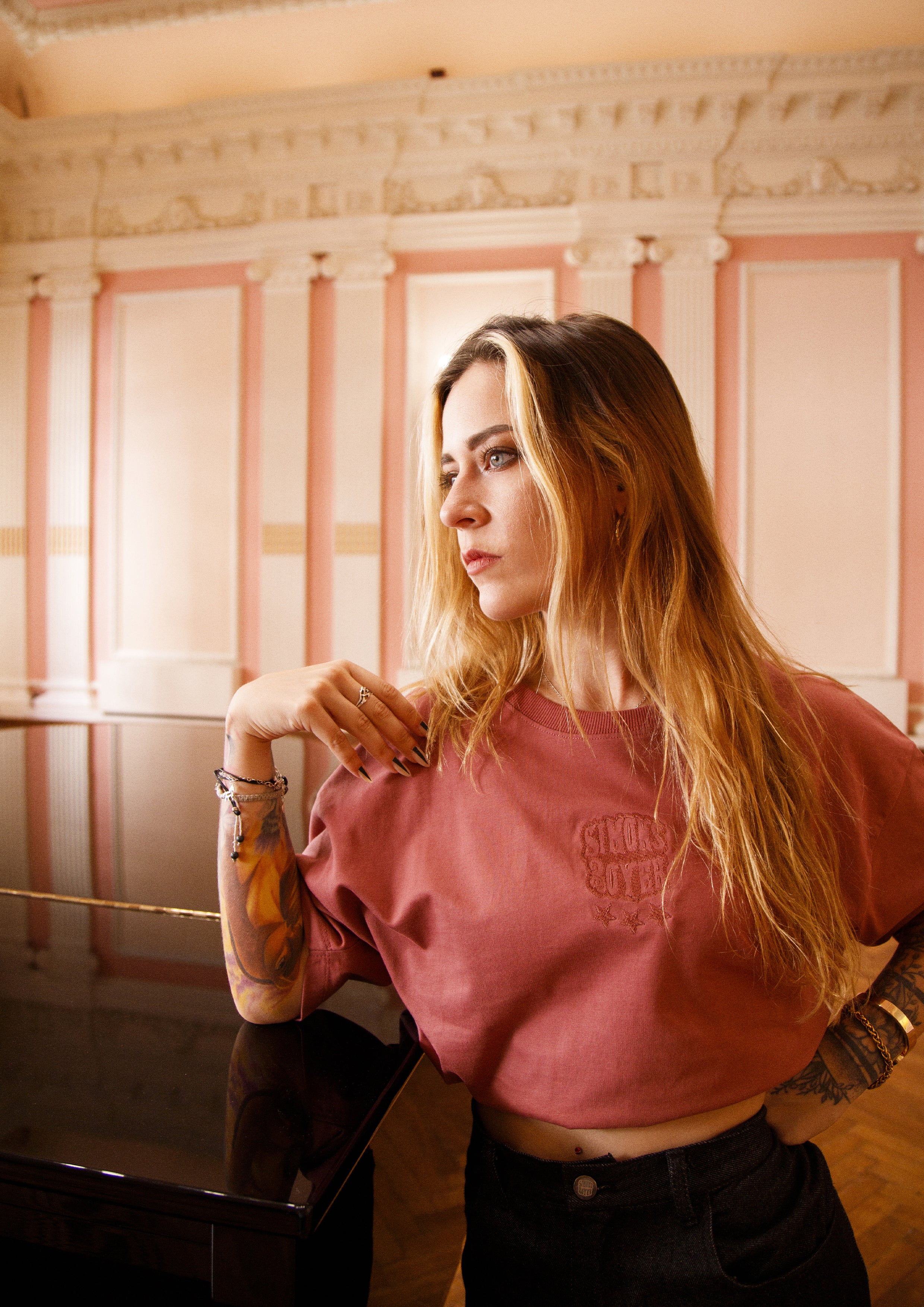 "Basic Tee FW25" Rojo Pálido